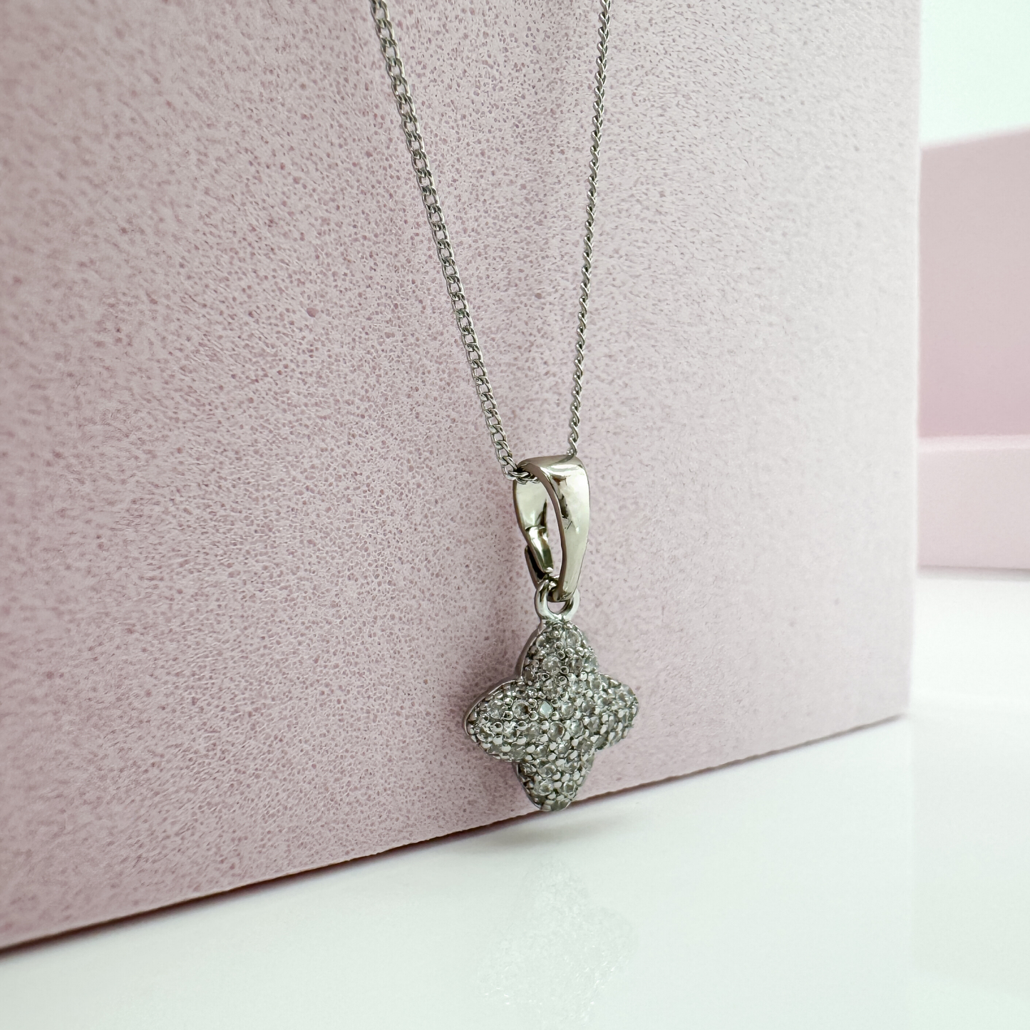 Lucky Sparkle - Silberfarbene Halskette