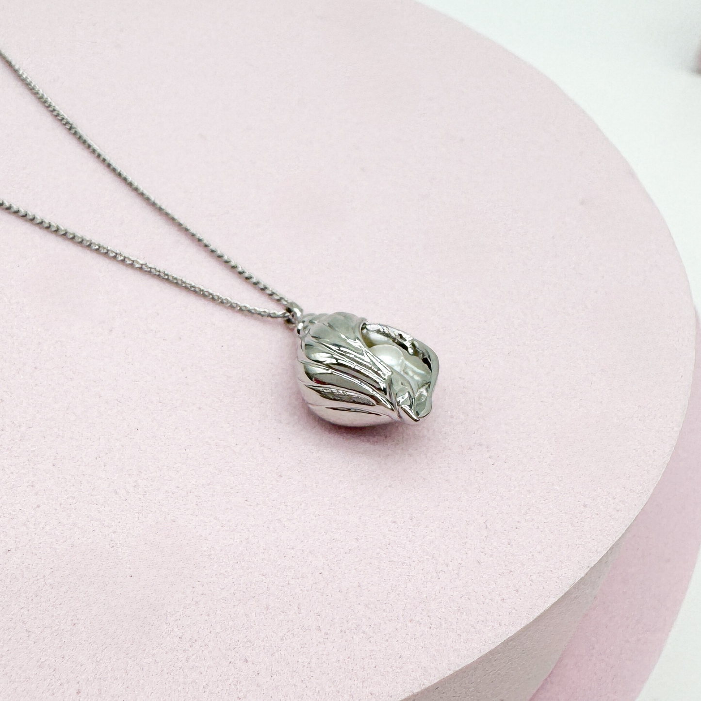 Shell of Secrets - Damen Halskette Muschel mit Perle