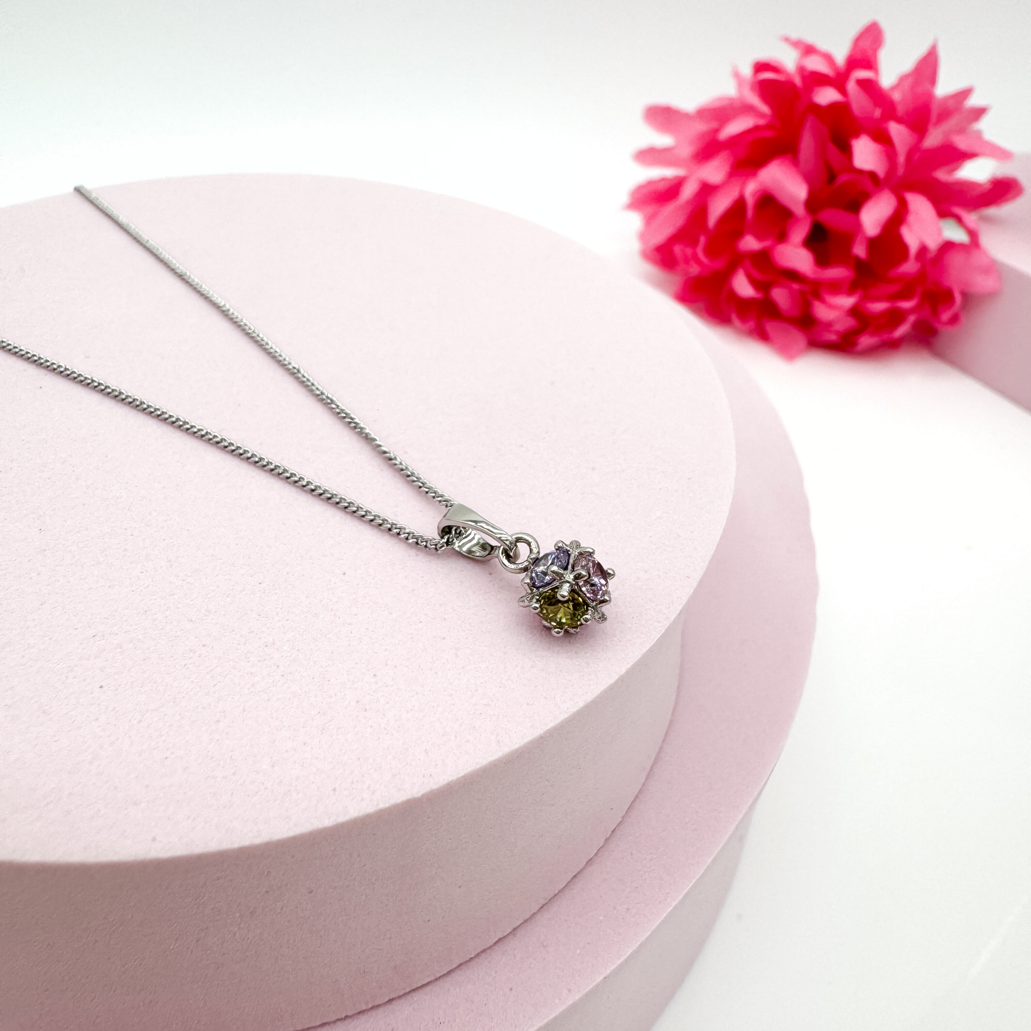 Prisma Aurora light Silber - minimalistische Kette Damen Kugel Anhänger